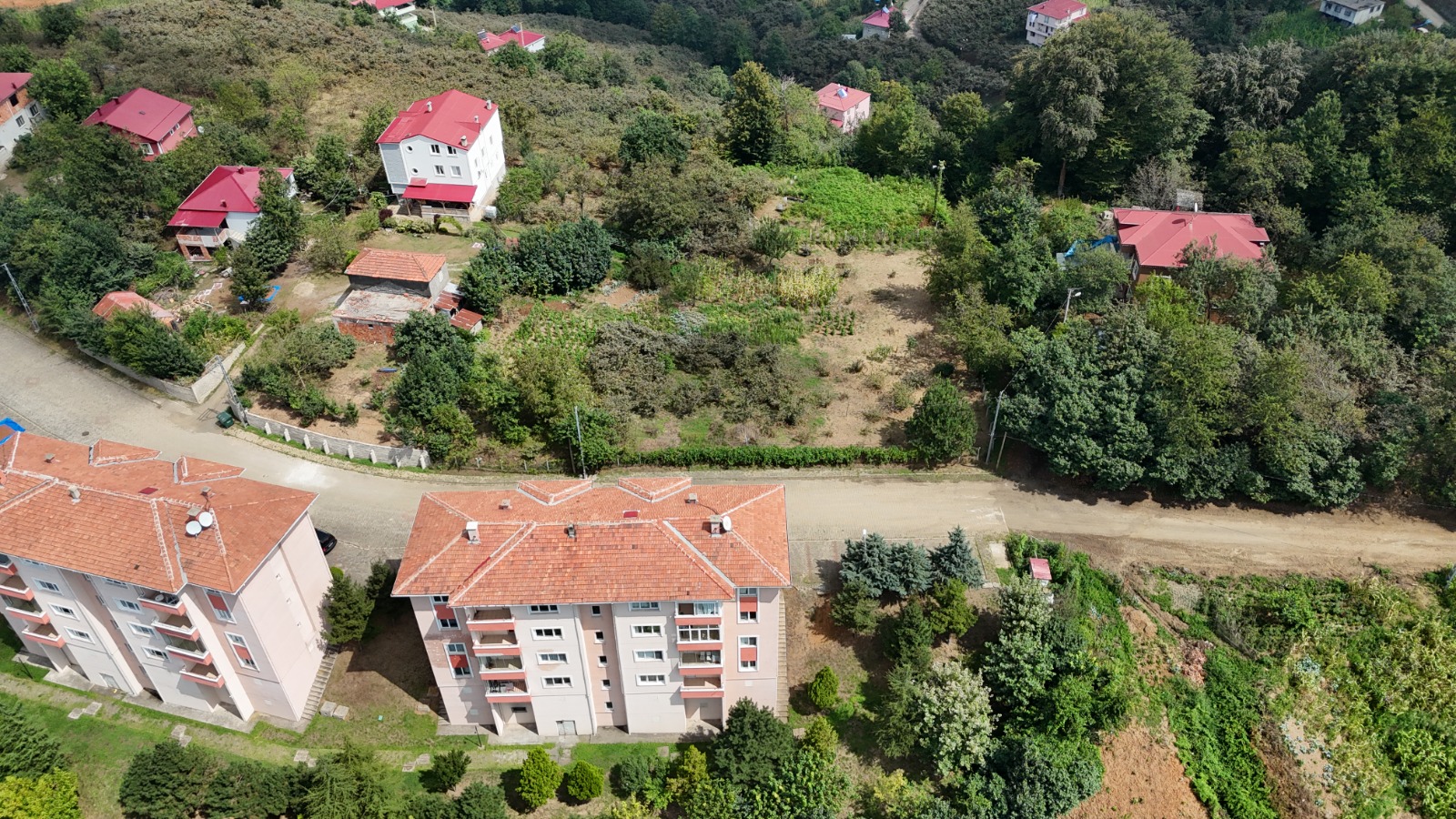 MABEL GAYRİMENKUL/VAKFIKEBİR/KÖREZ TOKİ YANI KONUT İMARLI ARSA